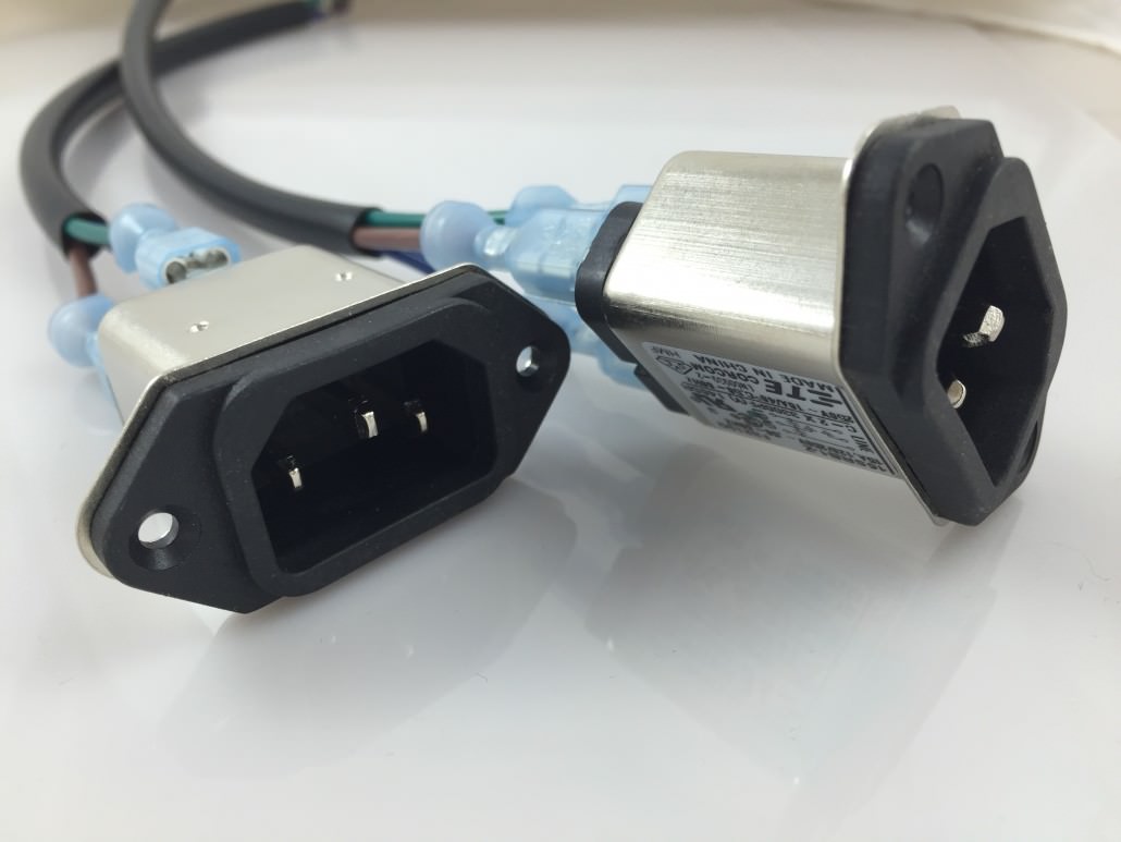 Power Receptacle with Faston Terminals 